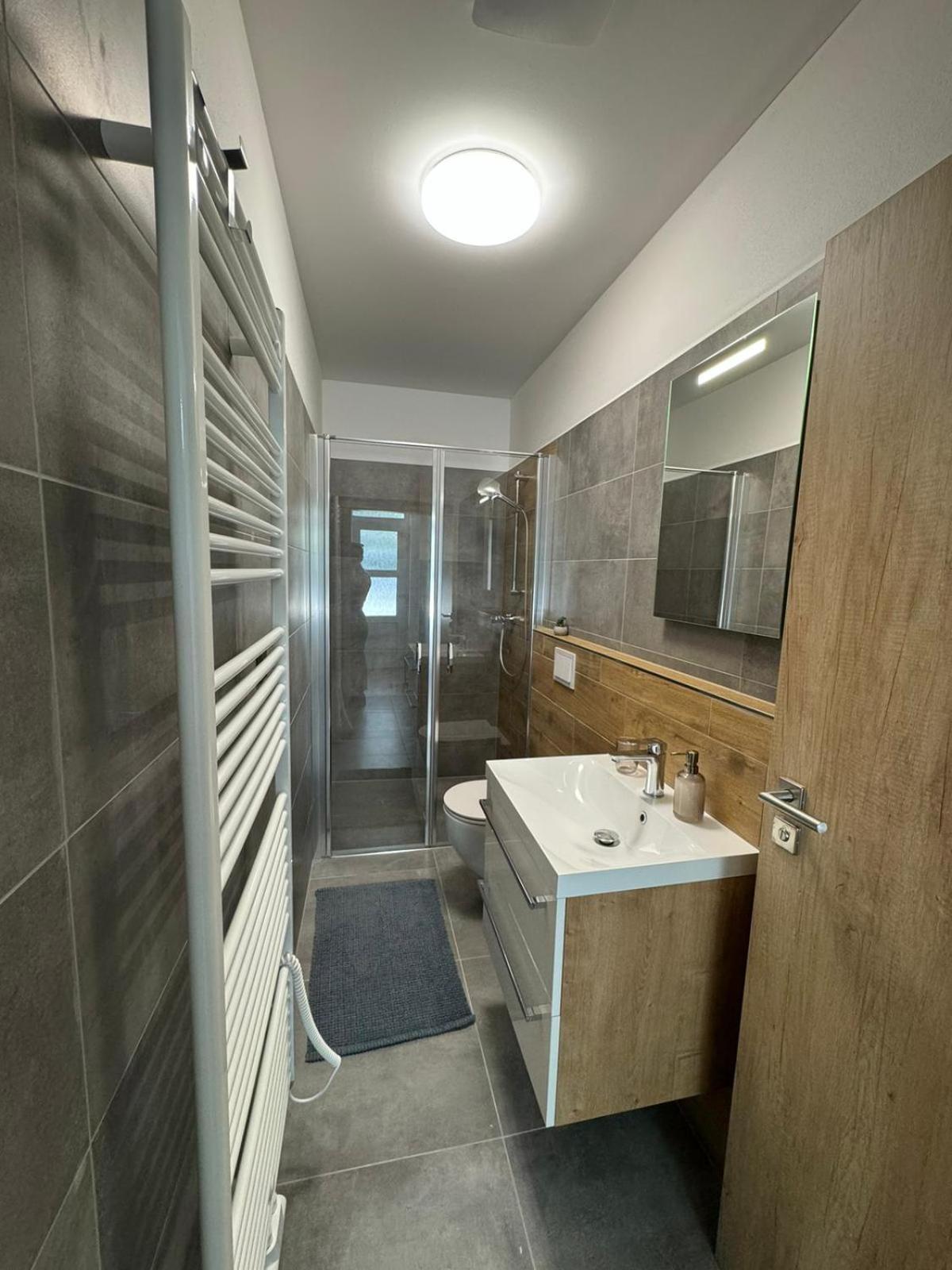 Hobiti Apartman - Sam Rathschlag Exterior photo
